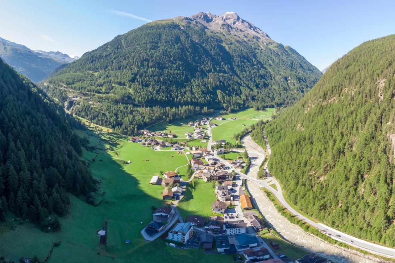 Garni Oetztal Rooms & Aparts Sölden Eksteriør billede